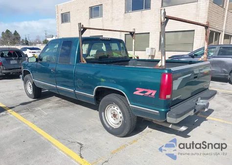 1997 GMC Sierra 1500 Sl Wideside z USA, uszkodzony, nr VIN 2GTEK19R7V1550427